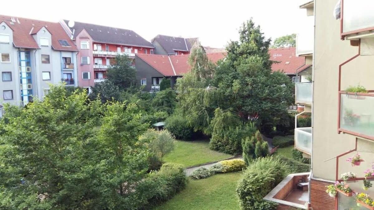 Appartement Sunny Balcony - Cute And Cozy à Budapest Extérieur photo