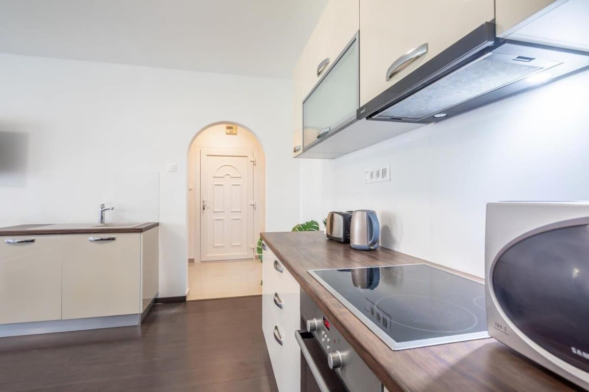 Appartement Sunny Balcony - Cute And Cozy à Budapest Extérieur photo