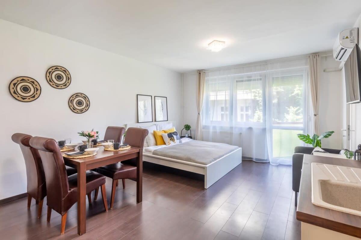 Appartement Sunny Balcony - Cute And Cozy à Budapest Extérieur photo