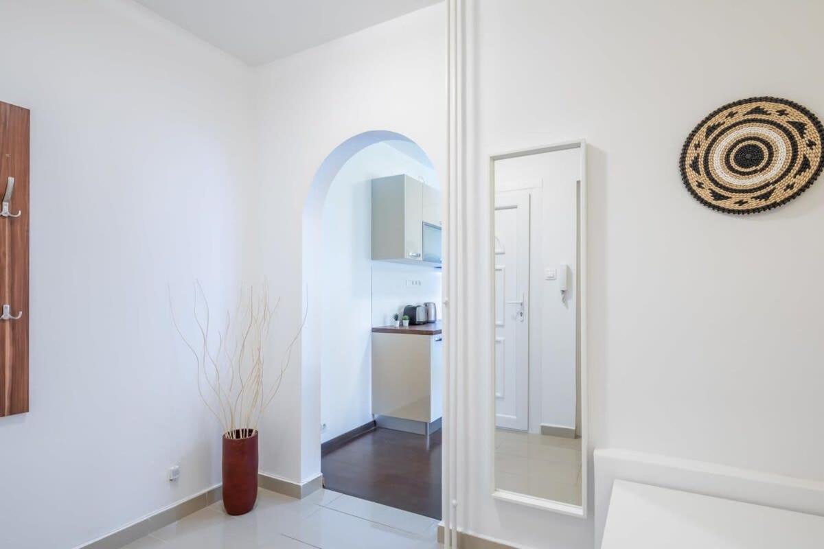 Appartement Sunny Balcony - Cute And Cozy à Budapest Extérieur photo