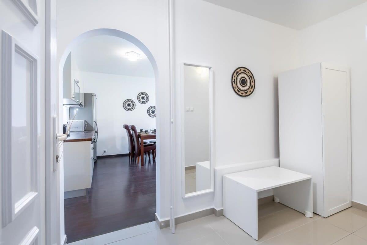 Appartement Sunny Balcony - Cute And Cozy à Budapest Extérieur photo