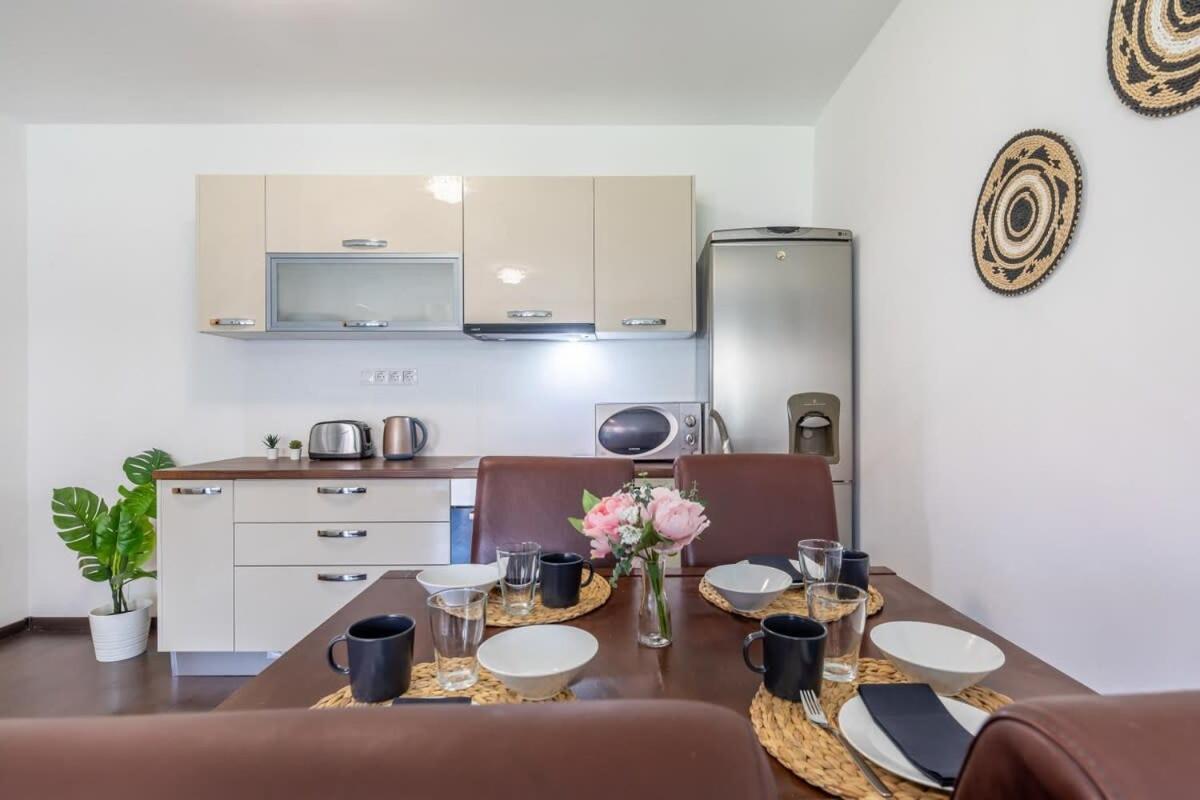 Appartement Sunny Balcony - Cute And Cozy à Budapest Extérieur photo