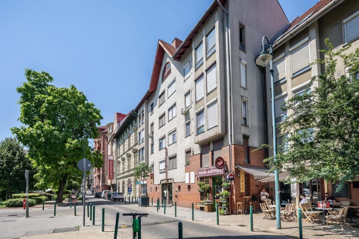 Appartement Sunny Balcony - Cute And Cozy à Budapest Extérieur photo